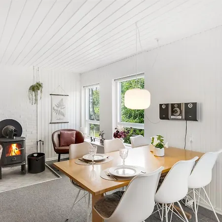 Nicklas - 250m From The Sea By Interhome * Nedre Lysabild